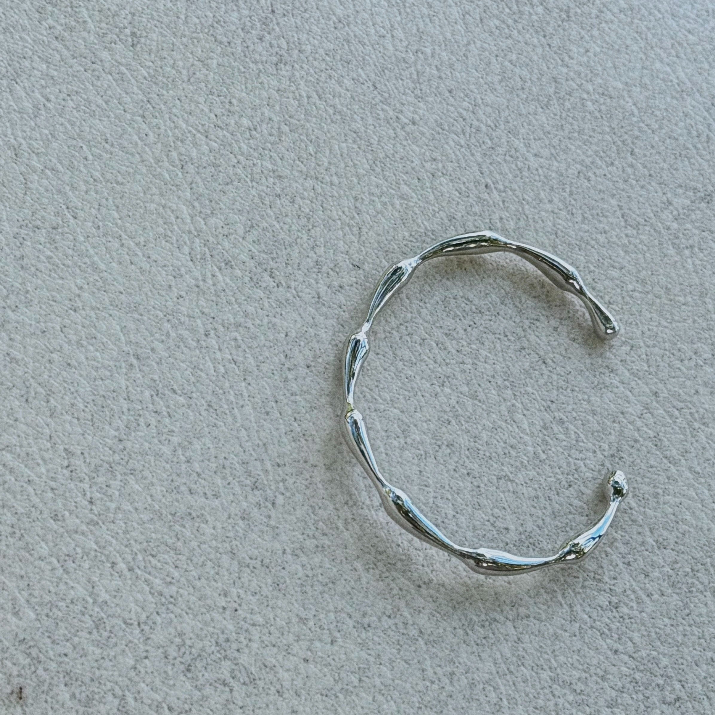 Wave cuff (Silver)