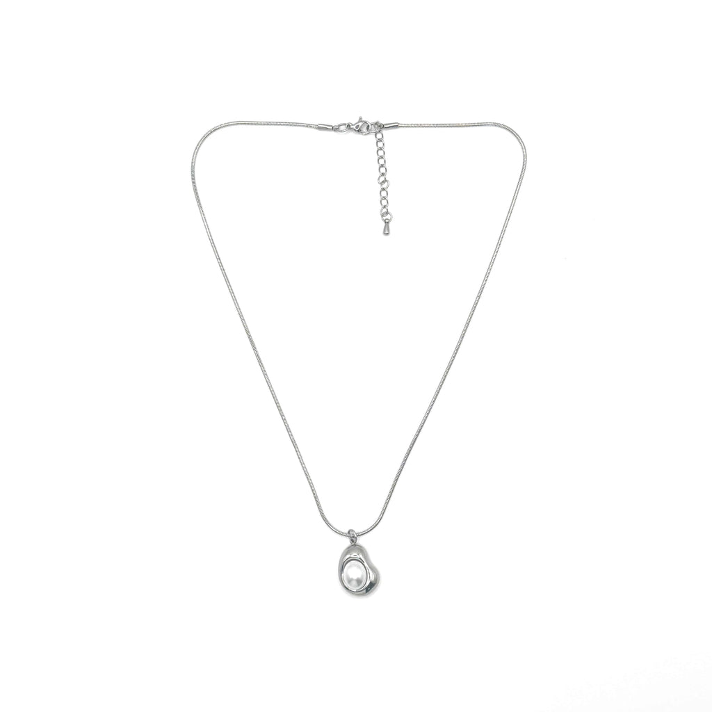 [Handmade] Embrace Pearl Necklace