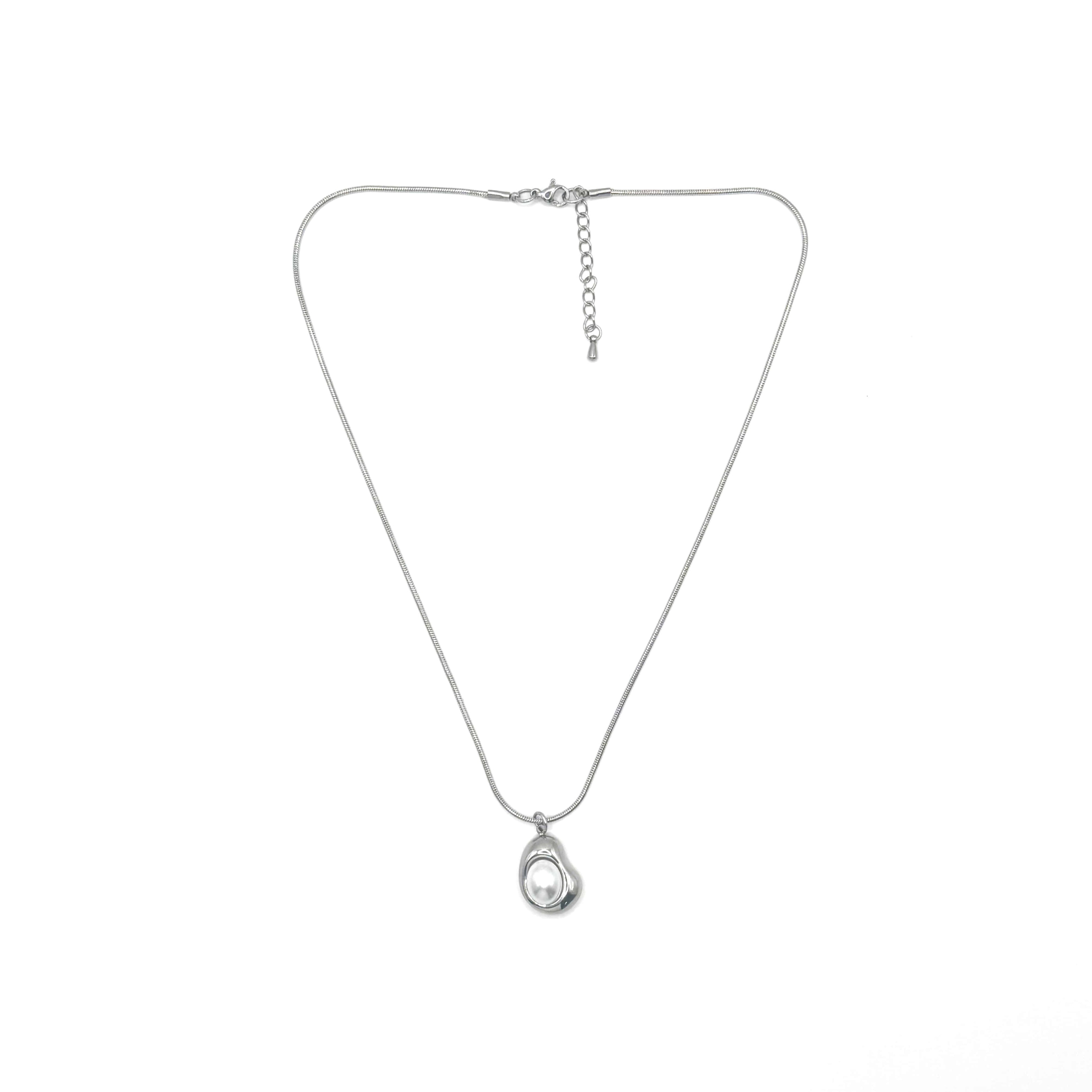 [Handmade] Embrace Pearl Necklace