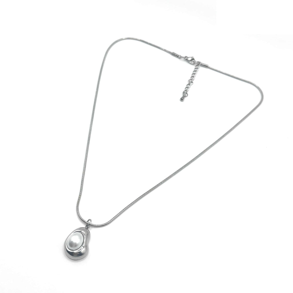 [Handmade] Embrace Pearl Necklace