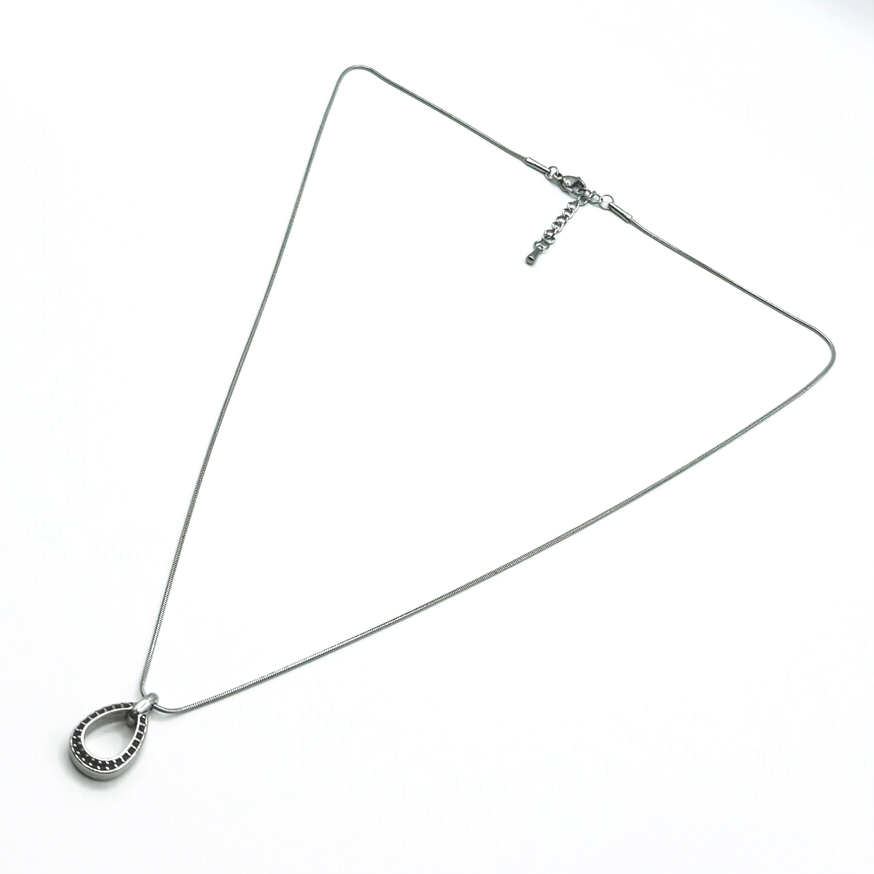 [Handmade] Crescent Silver Necklace