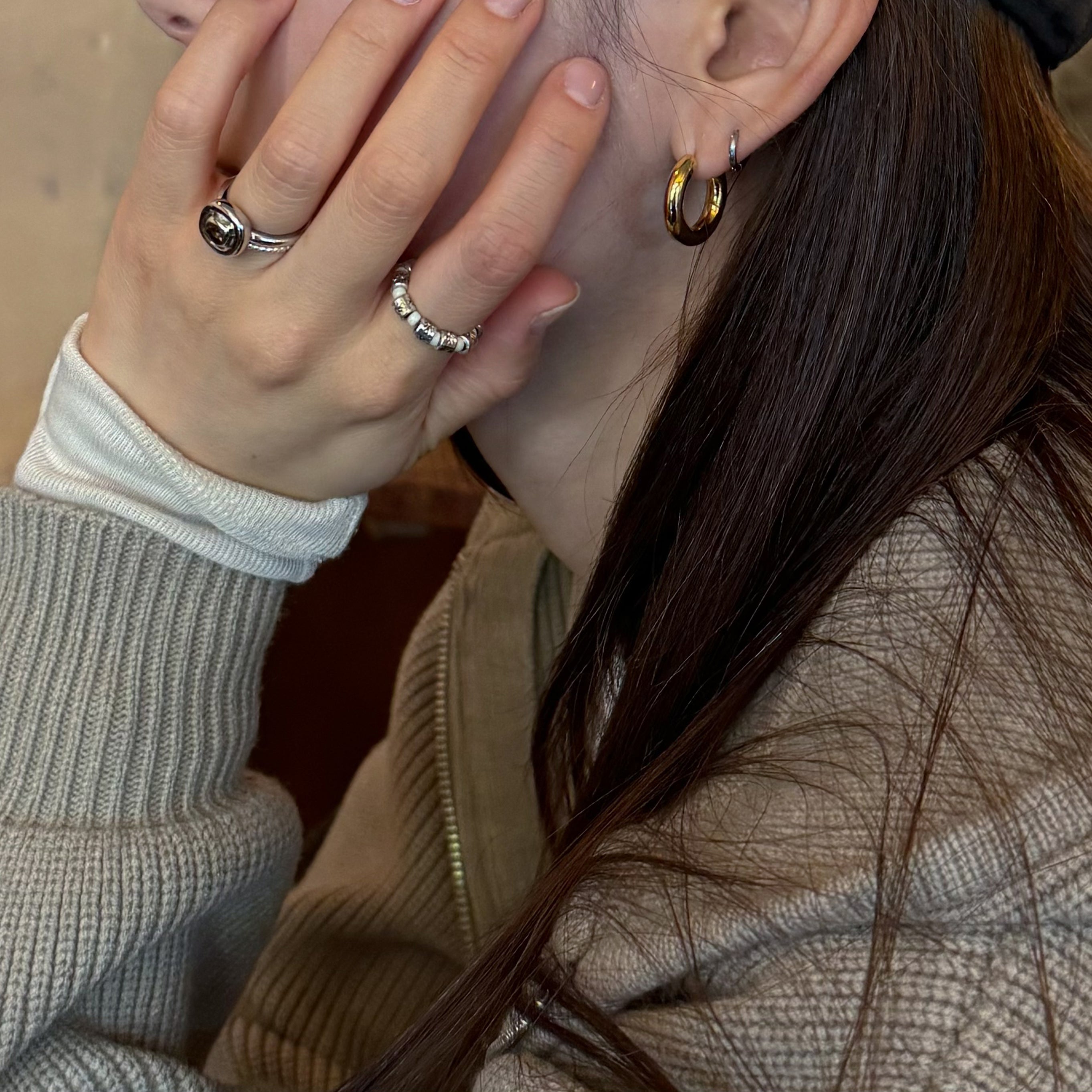 Bold Hoop Earrings (gold/silver)